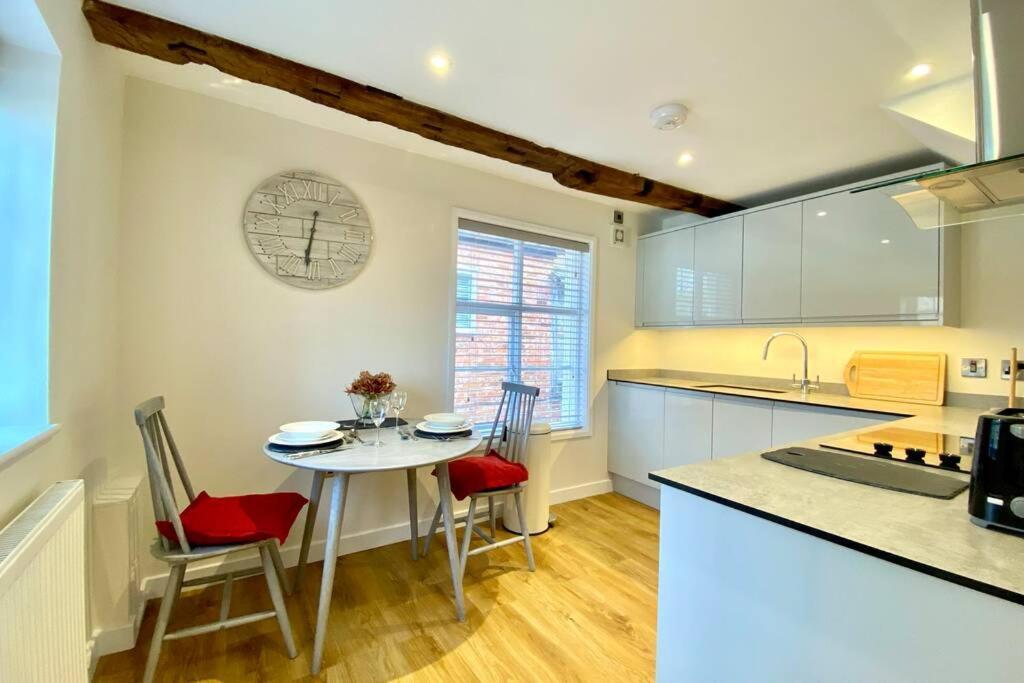 Tilly'S A Perfect Apartment In The Market Town Of 莱德伯里 外观 照片